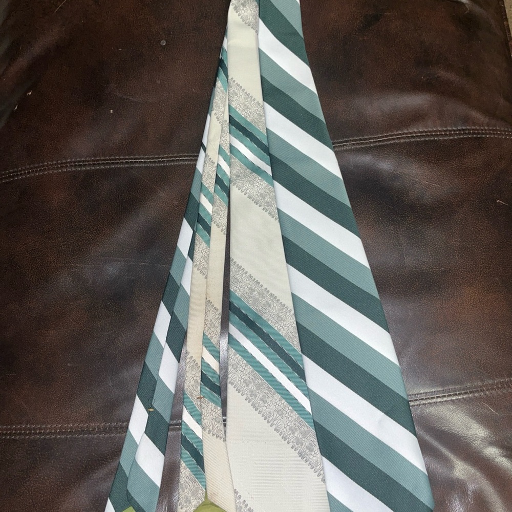 vintage Welling Wembly Ties Green/white Striped & green striped paisley 4" wide